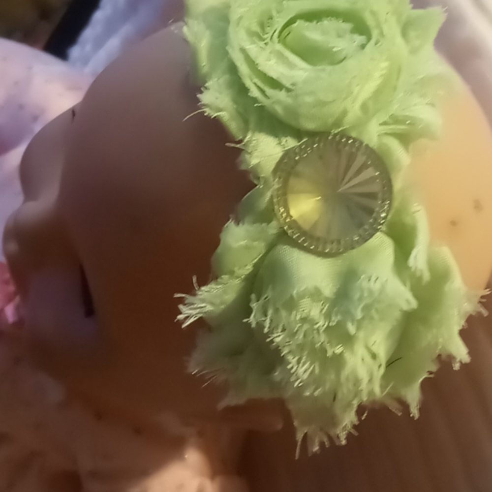 Green baby bow!!